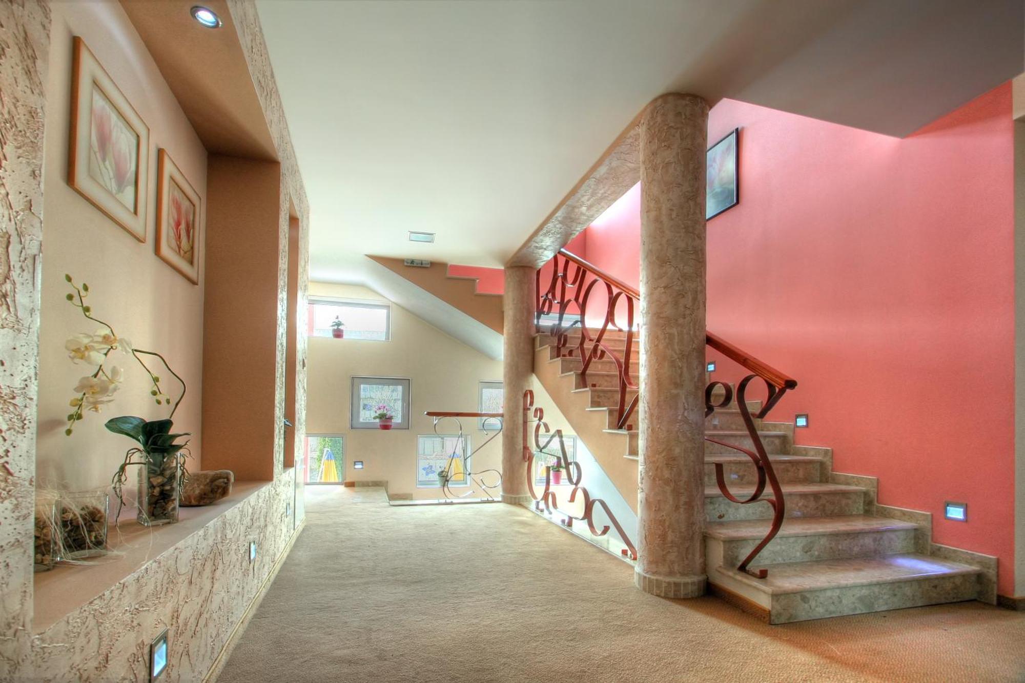 Family Hotel Mania Sztara Zagora Kültér fotó