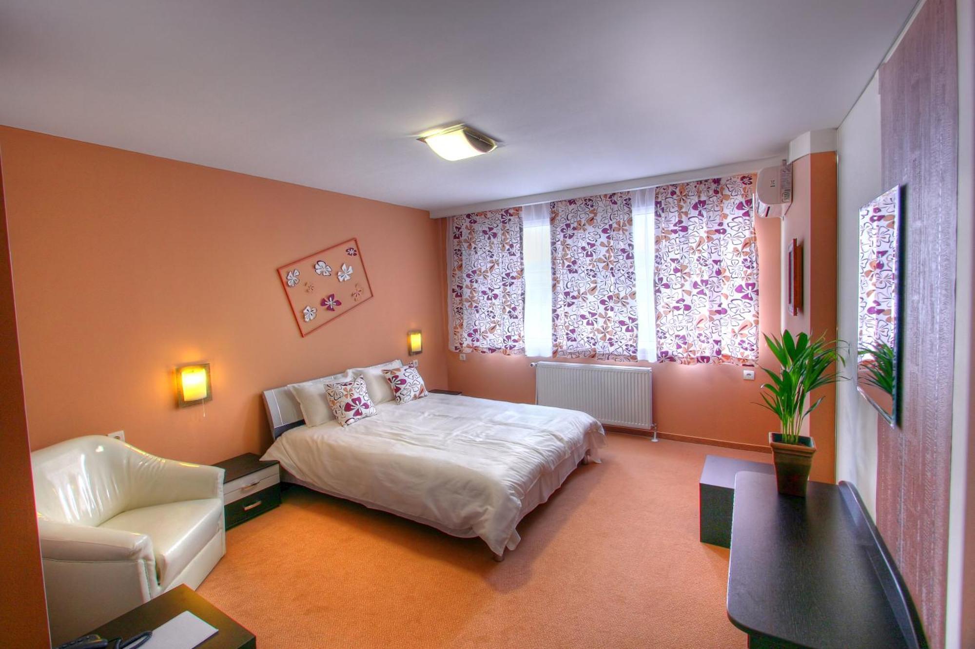 Family Hotel Mania Sztara Zagora Kültér fotó