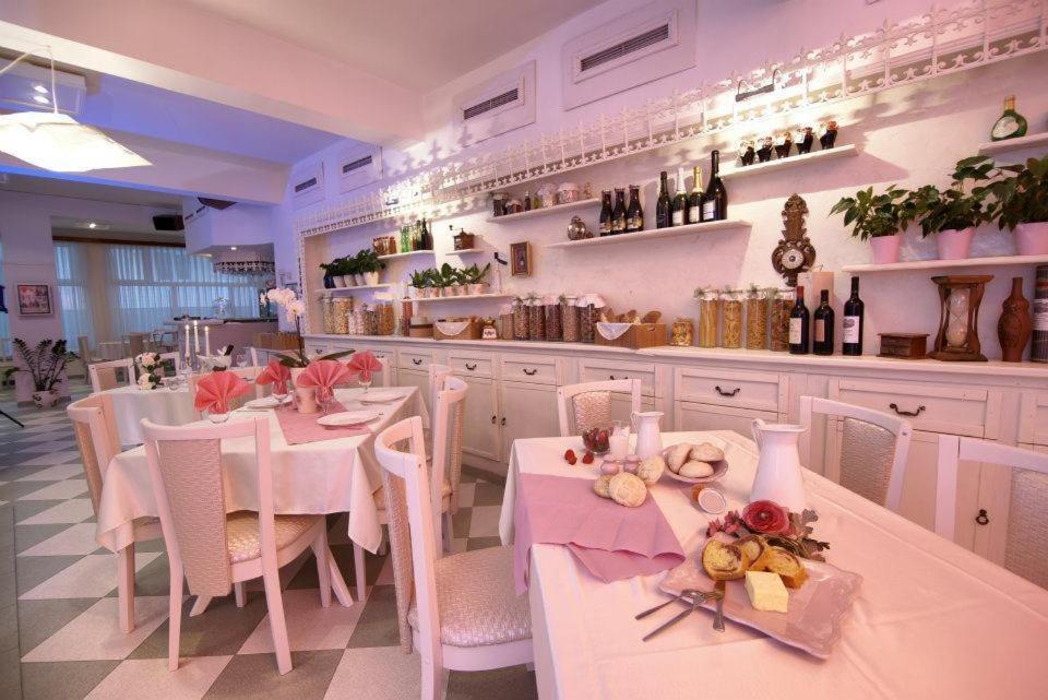 Family Hotel Mania Sztara Zagora Kültér fotó