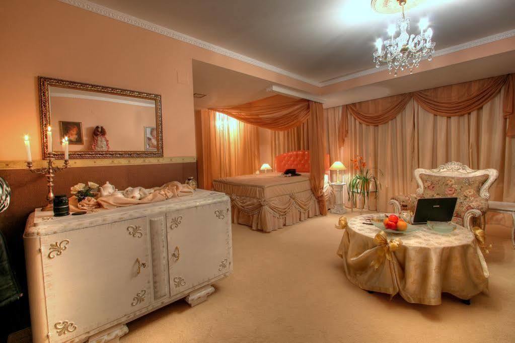 Family Hotel Mania Sztara Zagora Kültér fotó