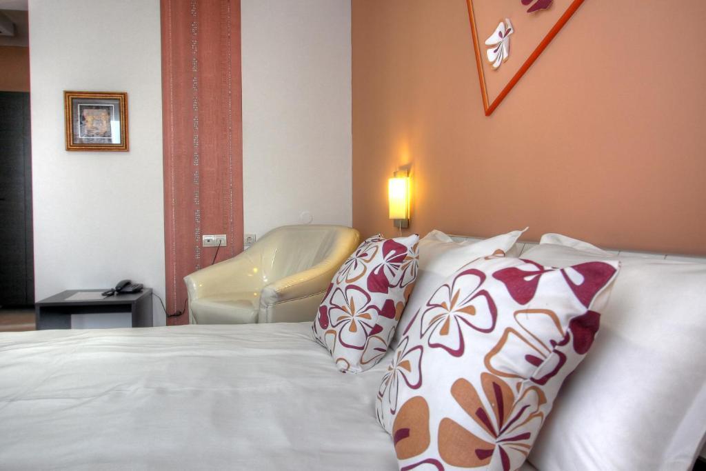 Family Hotel Mania Sztara Zagora Szoba fotó